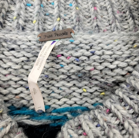 Free People Cropped Soft fuzzy pullover crew neck oversized sweater size Small - Picture 7 of 9